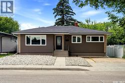 4064 Montague STREET  Regina, SK S4S 3K2