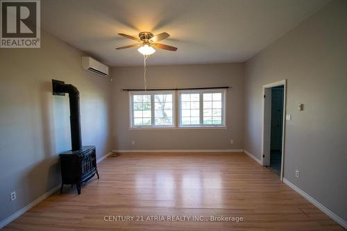 119 Knapp Street, Rideau Lakes, ON - Indoor Photo Showing Other Room