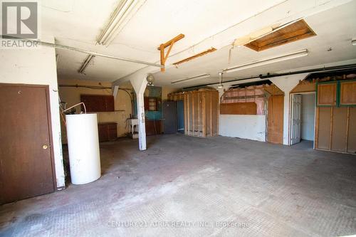119 Knapp Street, Rideau Lakes, ON - Indoor Photo Showing Garage