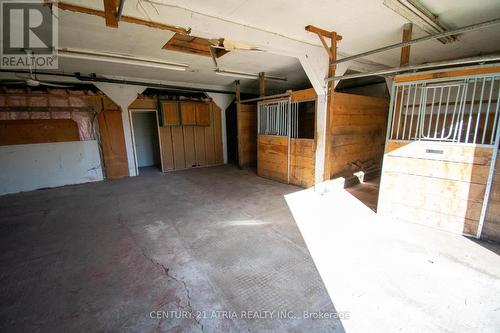 119 Knapp Street, Rideau Lakes, ON - Indoor Photo Showing Garage