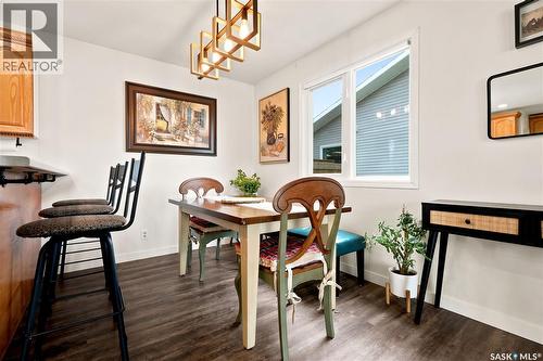 7343 8Th Avenue, Regina, SK - Indoor Photo Showing Dining Room