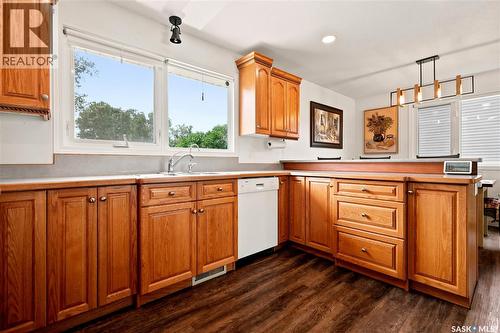 7343 8Th Avenue, Regina, SK - Indoor Photo Showing Kitchen With Double Sink