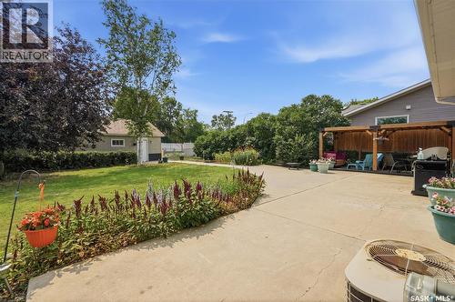 7343 8Th Avenue, Regina, SK - Outdoor