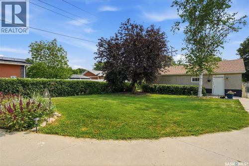 7343 8Th Avenue, Regina, SK - Outdoor