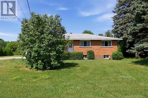 305 Moss Rd, Sault Ste. Marie, ON - Outdoor