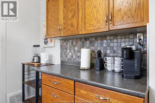 946 Belleperche, Windsor, ON - Indoor Photo Showing Kitchen