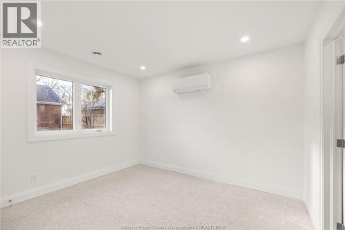 946 Belleperche, Windsor, ON - Indoor Photo Showing Other Room