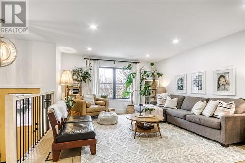 2016 Latimer Crescent, Sudbury, ON - Indoor Photo Showing Living Room