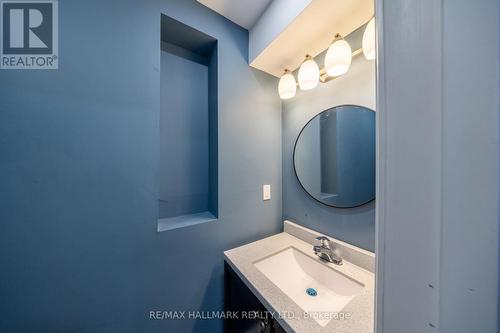 109 Thickson Road S, Whitby, ON - Indoor Photo Showing Bathroom