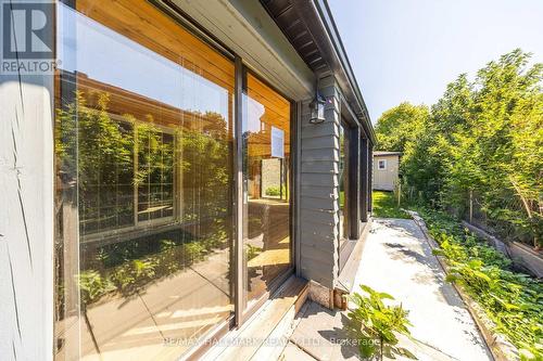 109 Thickson Road S, Whitby, ON - Outdoor
