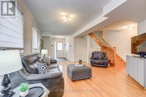 4164 Forest Fire Crescent, Mississauga, ON - Indoor Photo Showing Living Room