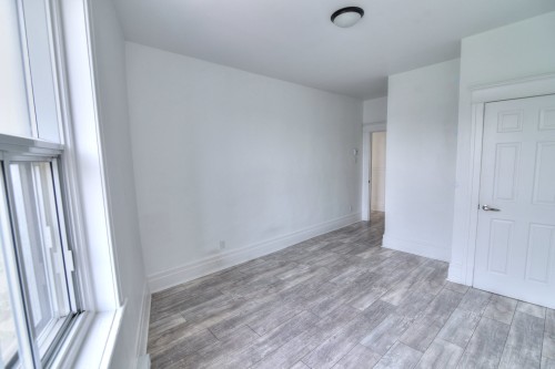 Bedroom - 1-5325 Rue Sherbrooke O., Montréal (Côte-Des-Neiges/Notre-Dame-De-Grâce), QC - Indoor Photo Showing Other Room