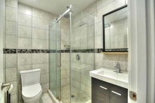 Bathroom - 1-5325 Rue Sherbrooke O., Montréal (Côte-Des-Neiges/Notre-Dame-De-Grâce), QC - Indoor Photo Showing Bathroom