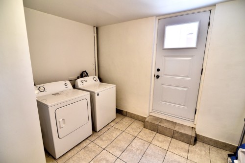 Laundry - 1-5325 Rue Sherbrooke O., Montréal (Côte-Des-Neiges/Notre-Dame-De-Grâce), QC - Indoor Photo Showing Laundry Room