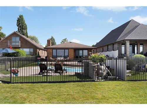 12862 Riverside, Tecumseh, ON - Outdoor