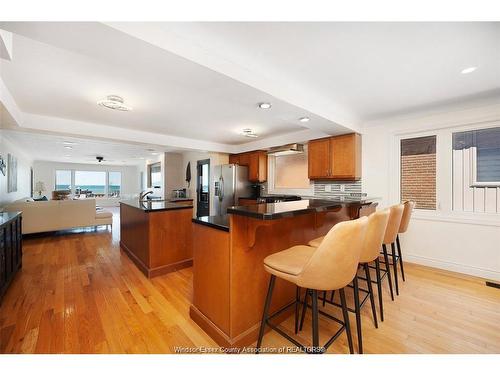 12862 Riverside, Tecumseh, ON - Indoor