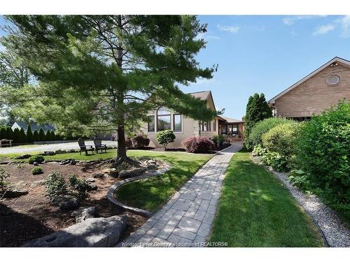 12862 Riverside, Tecumseh, ON - Outdoor