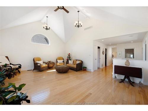 12862 Riverside, Tecumseh, ON - Indoor