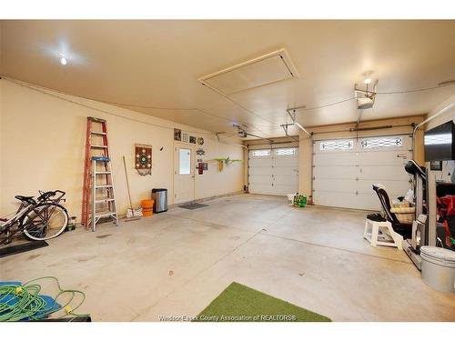 12862 Riverside, Tecumseh, ON - Indoor Photo Showing Garage