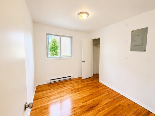 Bedroom - 61-61 Rue Ste-Anne, Montréal (L'Île-Bizard/Sainte-Geneviève), QC - Indoor Photo Showing Other Room