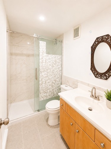 Bathroom - 61-61 Rue Ste-Anne, Montréal (L'Île-Bizard/Sainte-Geneviève), QC - Indoor Photo Showing Bathroom