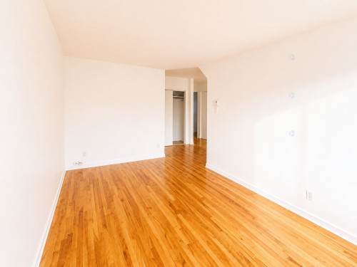 Living Room - 61-61 Rue Ste-Anne, Montréal (L'Île-Bizard/Sainte-Geneviève), QC - Indoor Photo Showing Other Room