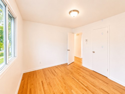 Bedroom - 61-61 Rue Ste-Anne, Montréal (L'Île-Bizard/Sainte-Geneviève), QC - Indoor Photo Showing Other Room