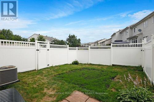 306 Waymark Crescent, Ottawa, ON - Outdoor
