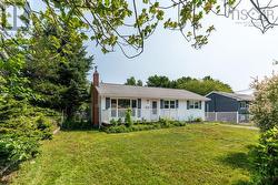 17 Topsail Boulevard  Woodlawn Heights, NS B2W 2G5