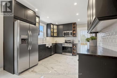 127 Tragina Avenue S, Hamilton, ON - Indoor Photo Showing Kitchen With Upgraded Kitchen