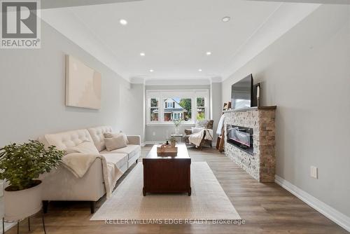 127 Tragina Avenue S, Hamilton, ON - Indoor Photo Showing Living Room With Fireplace