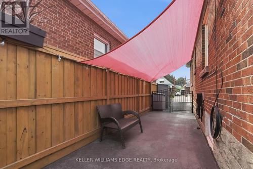 127 Tragina Avenue S, Hamilton, ON - Outdoor With Exterior