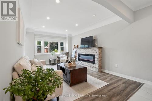 127 Tragina Avenue S, Hamilton, ON - Indoor Photo Showing Living Room With Fireplace