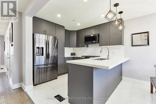 1343 Kettering Drive, Oshawa, ON - Indoor Photo Showing Kitchen With Double Sink With Upgraded Kitchen