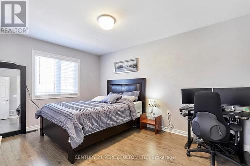 1343 Kettering Drive, Oshawa, ON - Indoor Photo Showing Bedroom