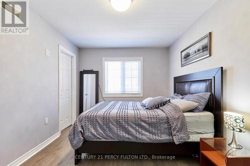 1343 Kettering Drive, Oshawa, ON - Indoor Photo Showing Bedroom