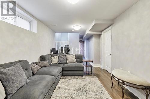 1343 Kettering Drive, Oshawa, ON - Indoor Photo Showing Living Room