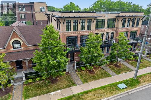 59 - 8161 Kipling Avenue, Vaughan, ON - Outdoor