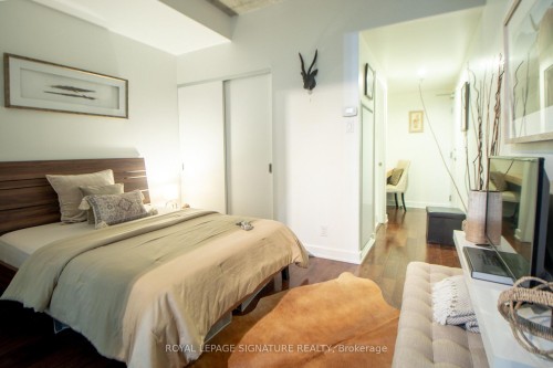 340-340 Mcleod Street, Ottawa Centre, ON - Indoor Photo Showing Bedroom