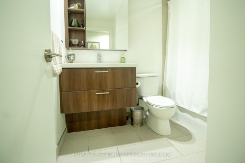 340-340 Mcleod Street, Ottawa Centre, ON - Indoor Photo Showing Bathroom