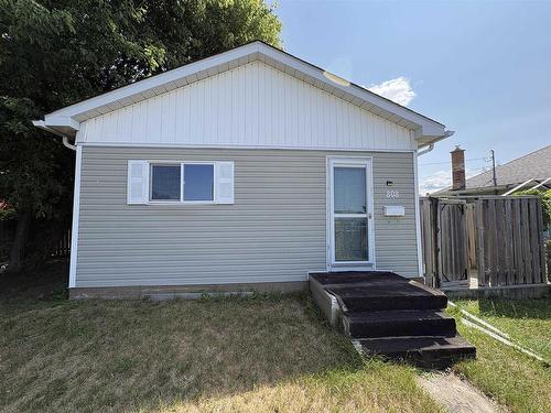 808 Portage Avenue  Fort Frances, ON P9A 2A6