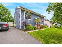 10 Lilac CRES  Fredericton, NB E3A 2G6