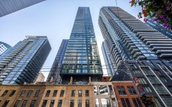 4004-327 King Street WToronto, ON M5V 0W7
