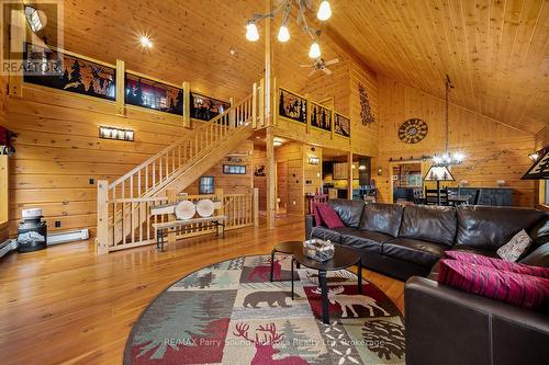48 Wendy'S Lane, Mckellar, ON - Indoor Photo Showing Living Room