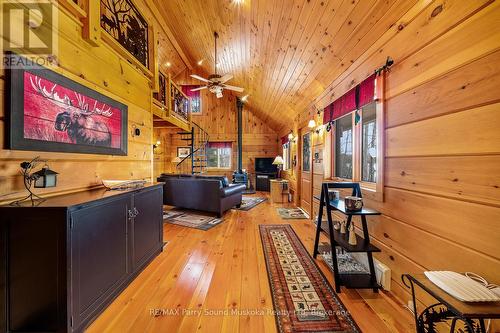 48 Wendy'S Lane, Mckellar, ON - Indoor Photo Showing Other Room