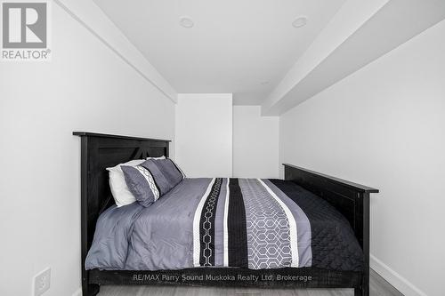 48 Wendy'S Lane, Mckellar, ON - Indoor Photo Showing Bedroom