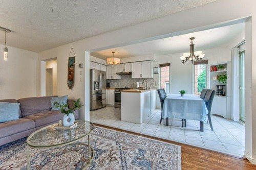 16 Westvillage Drive, Hamilton, ON - Indoor