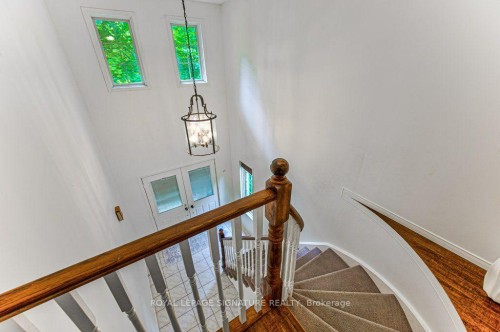 16 Westvillage Drive, Hamilton, ON - Indoor Photo Showing Other Room