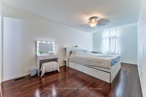 16 Westvillage Drive, Hamilton, ON - Indoor Photo Showing Bedroom