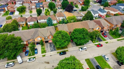 16 Westvillage Drive, Hamilton, ON - Outdoor